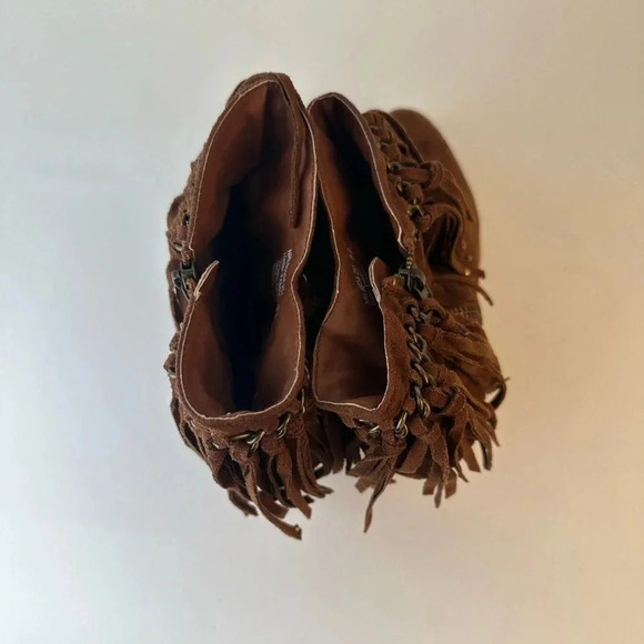Not Rated Mohegan Chukka Fringe Boot - Picture 7 of 9